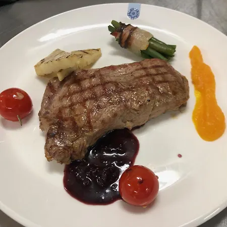 فندق مبيت وإفطار Gastronomic Carlocarla