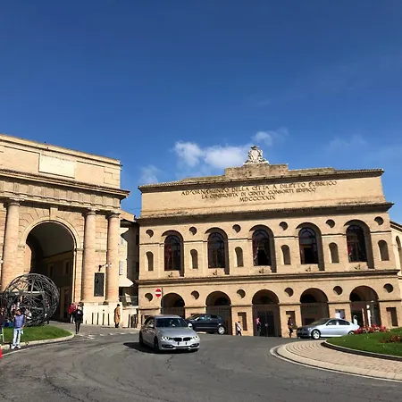 Gastronomic Carlocarla 住宿加早餐酒店 Monte San Pietrangeli
