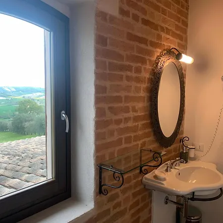 فندق مبيت وإفطار Gastronomic Carlocarla Monte San Pietrangeli